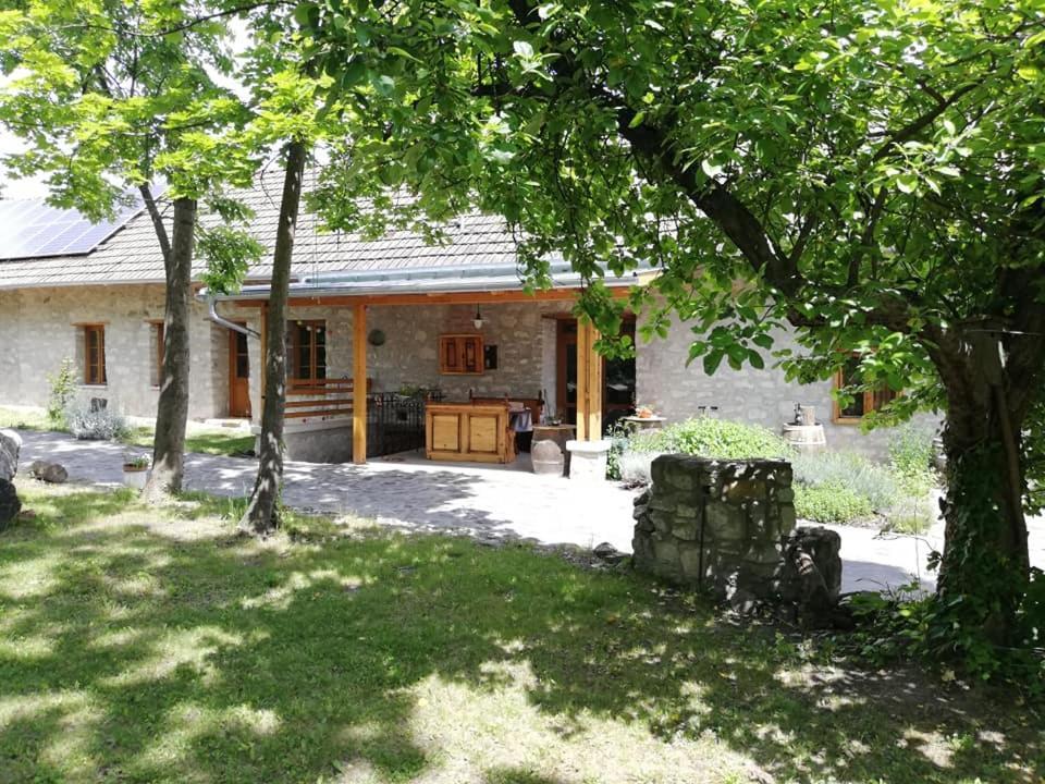 Karádi-Berger Vendégház Erdőbénye Extérieur photo